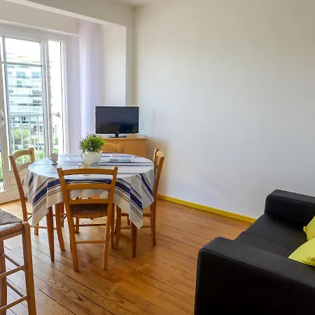 Oceanic-1 By Interhome Apartment